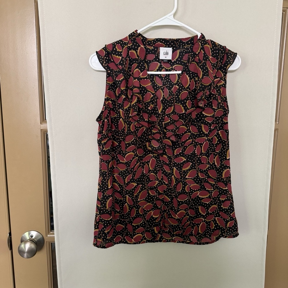 Cabi Womens XS Ruffle Trim Sleeveless V-Neck Blouse Tank Top Style 4071